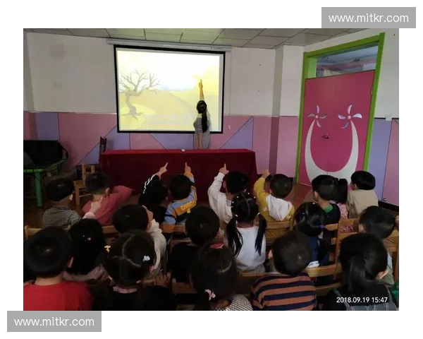 《英雄虚无中的孤独战歌：探索人性与理想的碰撞与归宿》